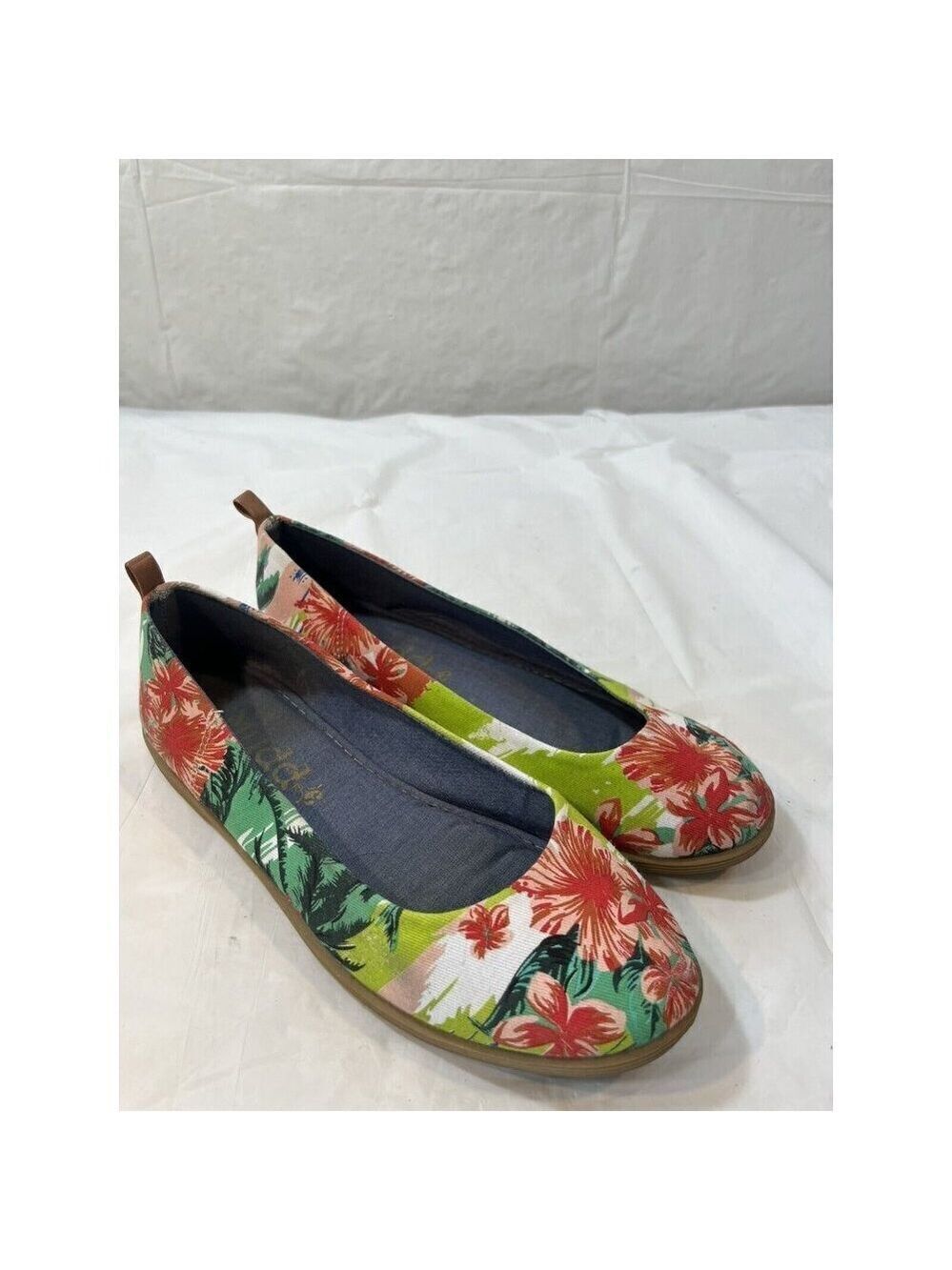 Mudd Classic Slip On Ballet Flats Size 6.5 M Flower Cosmic Print Fabric Hawaiian